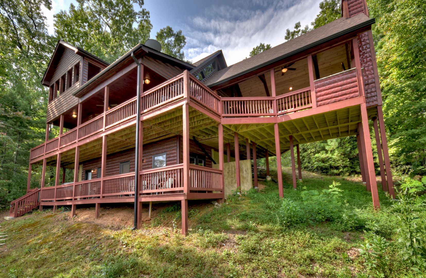 Vistas Over Aska Rental Cabin