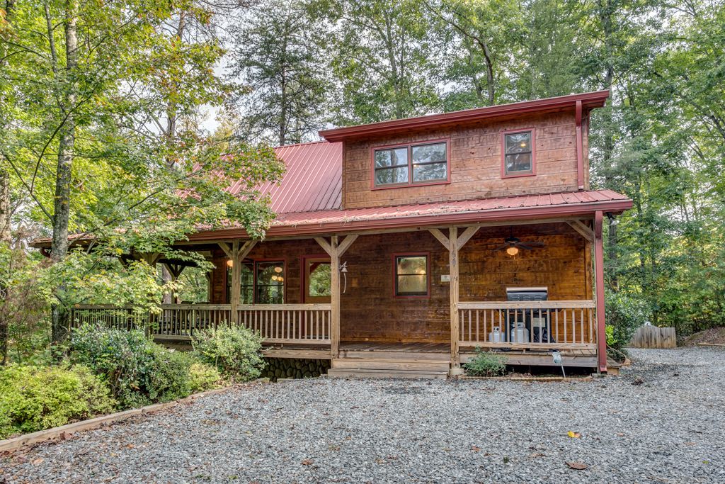 On Golden Pond Rental Cabin