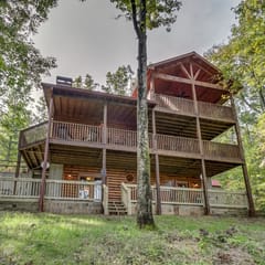 Country Dreams-Near Ocoee River, Hot Tub, Fire Pit
