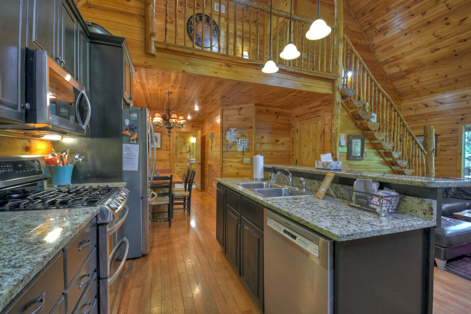 Crooked Creek Rental Cabin | Cuddle Up Cabin Rentals