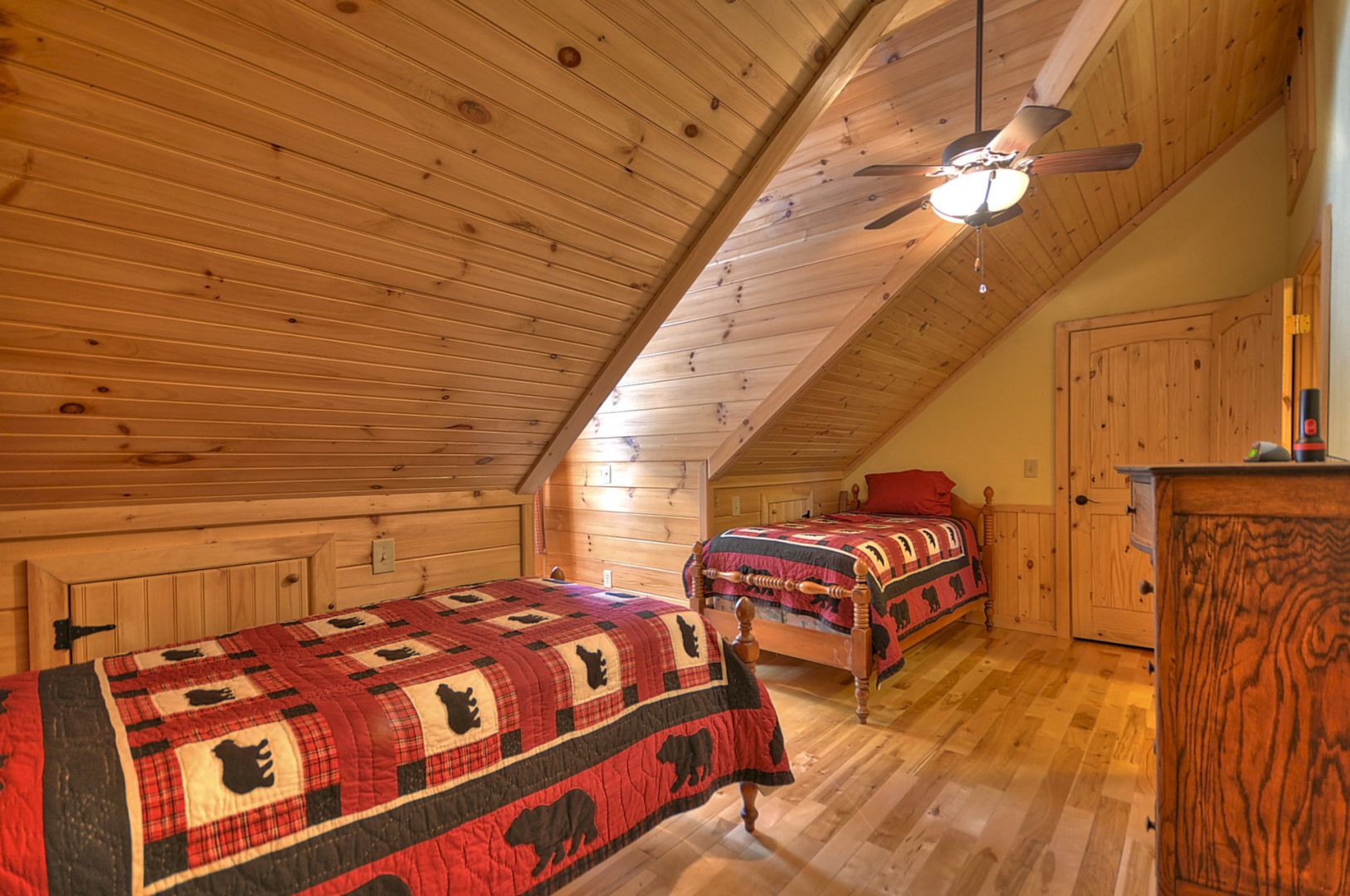 Hidden Creek Rental Cabin | Cuddle Up Cabin Rentals